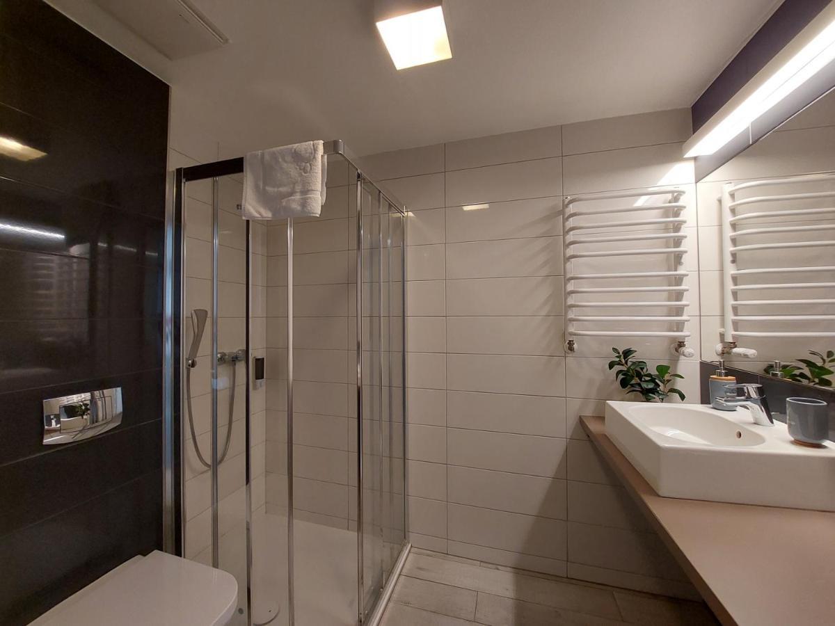 Apartament Sienna Czarna Gora Ischgl 18 Екстер'єр фото